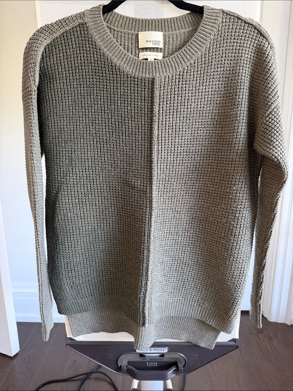 ARITZIA WOOL SWEATER